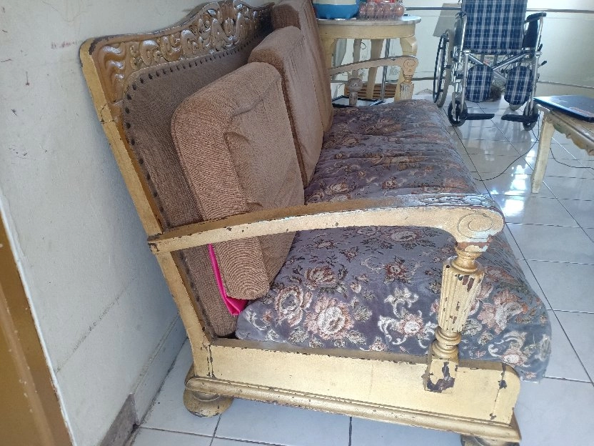 jual sofa kayu jati antik sudah 4 generasi