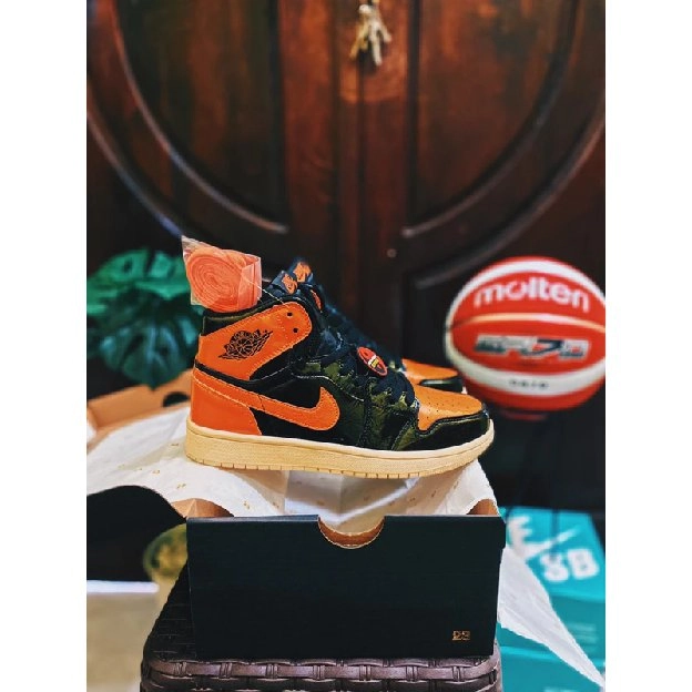 Sepatu sneakers basker Jordan 1 Shatered Backboard 3.0 High