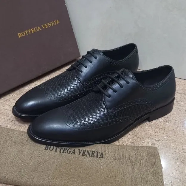 Sepatu pantofel formal anyaman bottega veneta pria