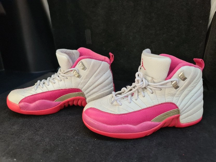 Nike Air Jordan 12 Retro Gg white Vivid Pink Size :37,5