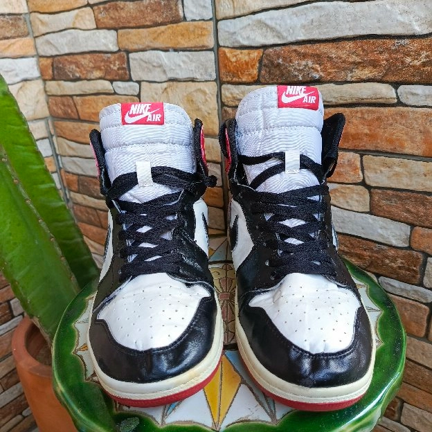 Nike Air Jordan 1 Retro Black Toe