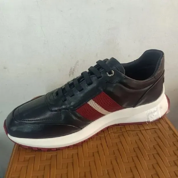 Sepatu Bally Sneaker Logo merah putih Sepatu Pria Kulit