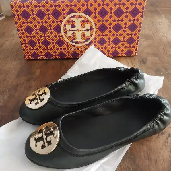 New Sepatu Wanita Tory B Flat Shoes Black Gold