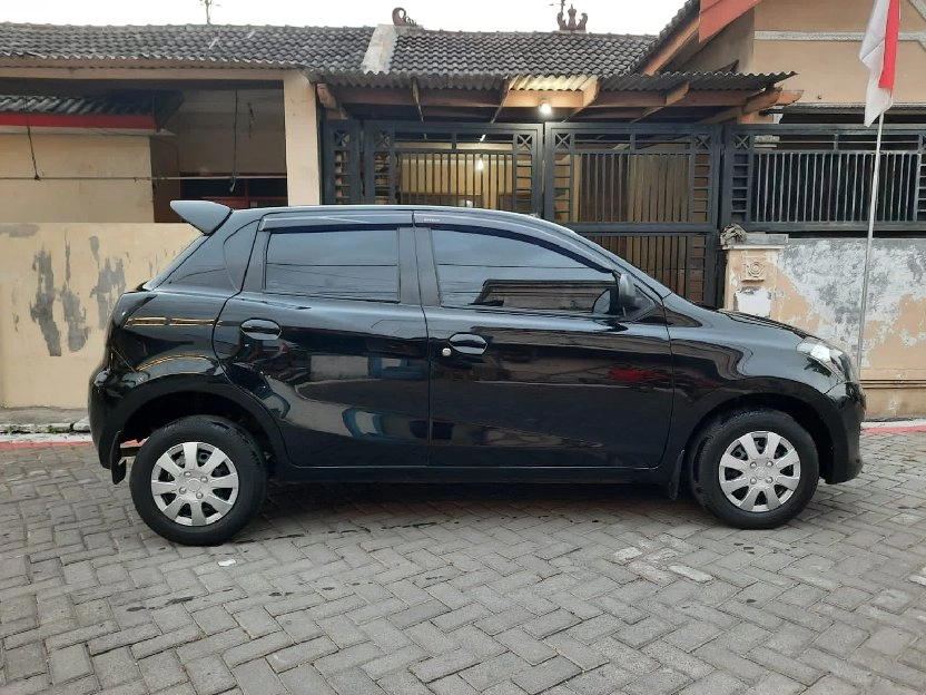 Jual cepat datsun go panca 2 baris 2015....  Super istimewa mobilnya tinggal pkai body ori total lua