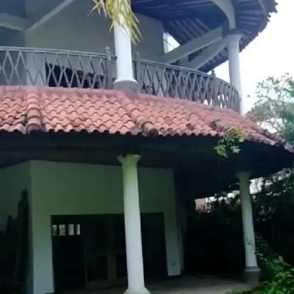 Dijual 14 are + FREE VILLA LAMA, Jl. Bumbak Kerobokan Kuta Utara