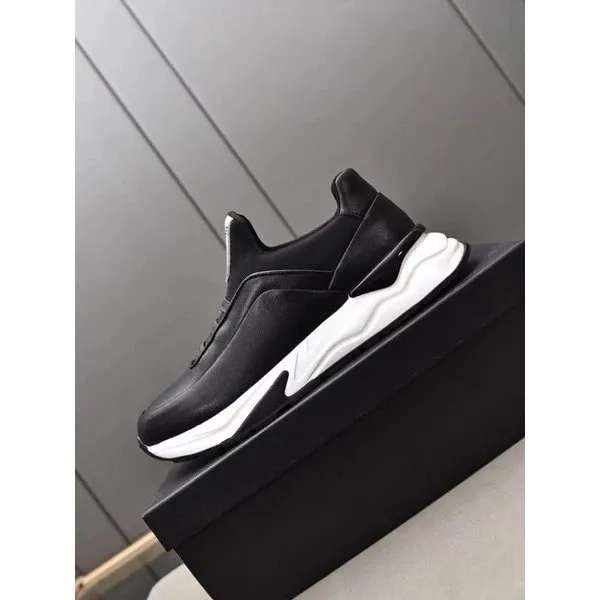 Sepatu sneakers pria emporio armani ea