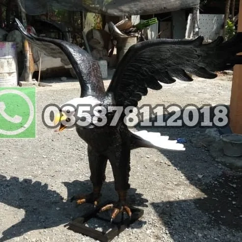 Patung Burung Garuda