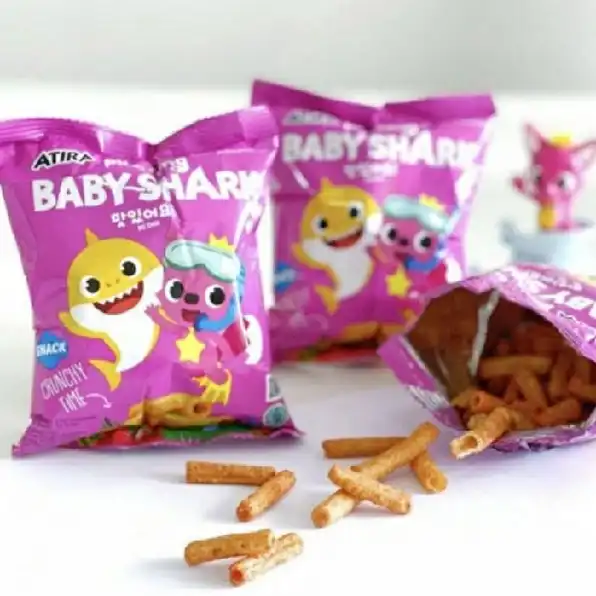 Milko Doraemon Baby Shark Chiki Snack isi Coklat Berhadiah 30gr