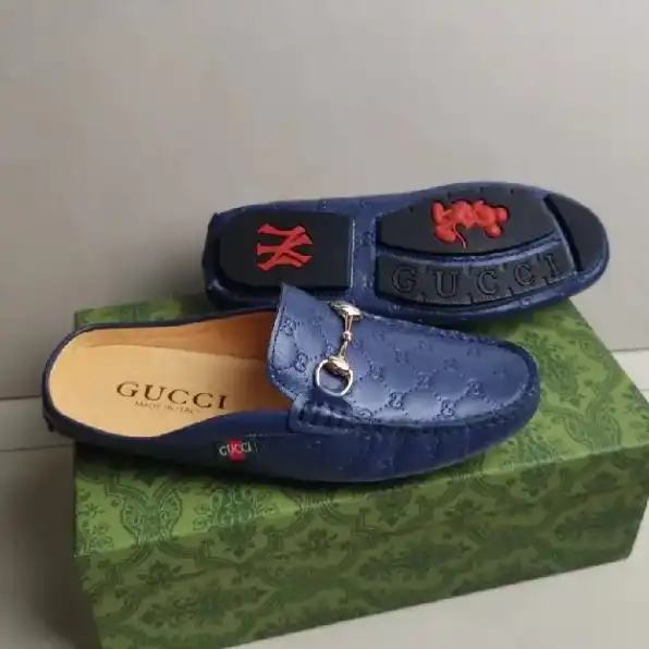 Sepatu sandal selop navy pria gucci mickey ny