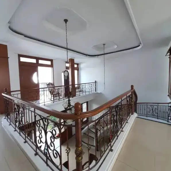 Dijual Rumah Mewah di Bintar Sektor Kota Tangerang Selatan