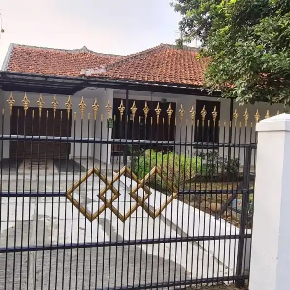 Jual Rumah Lama Luas dan Bagus di Ciwaringin Kota Bogor