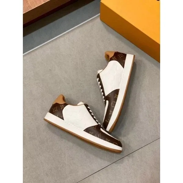 Sepatu sneakers pria louis vuitton lv