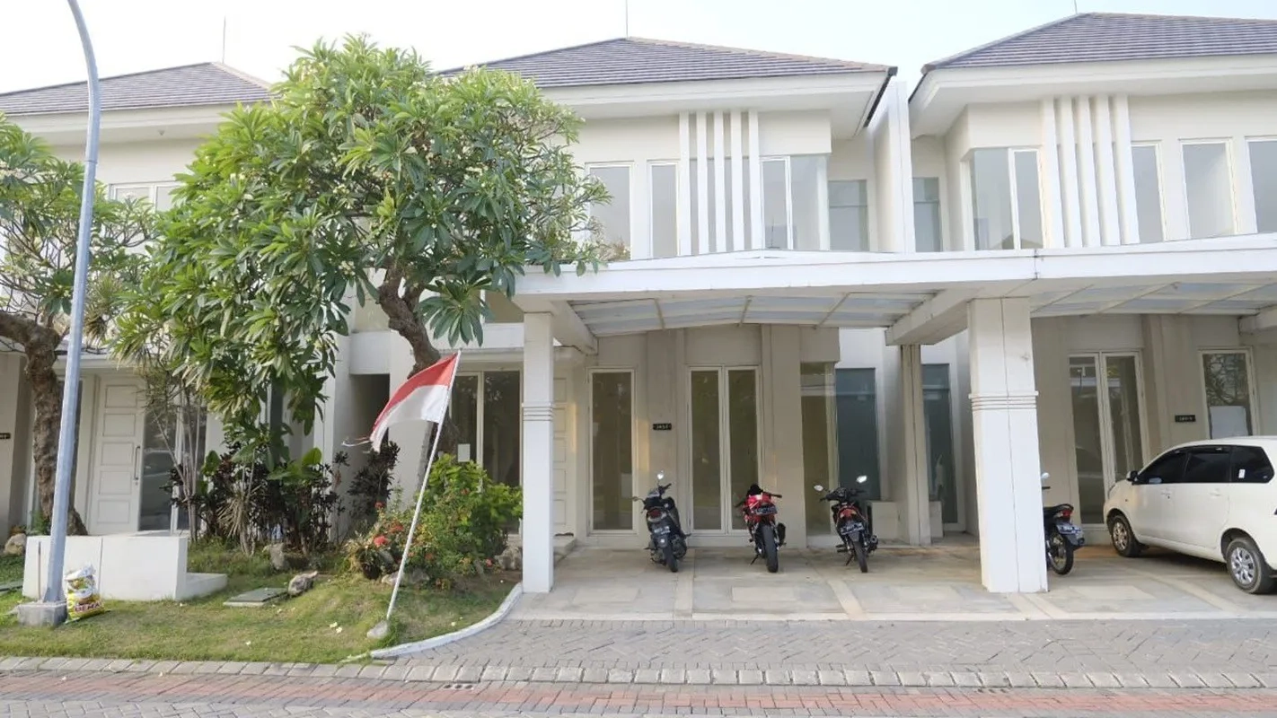 Jual Rumah Daerah Grand Pakuwon di South Victoria Surabaya