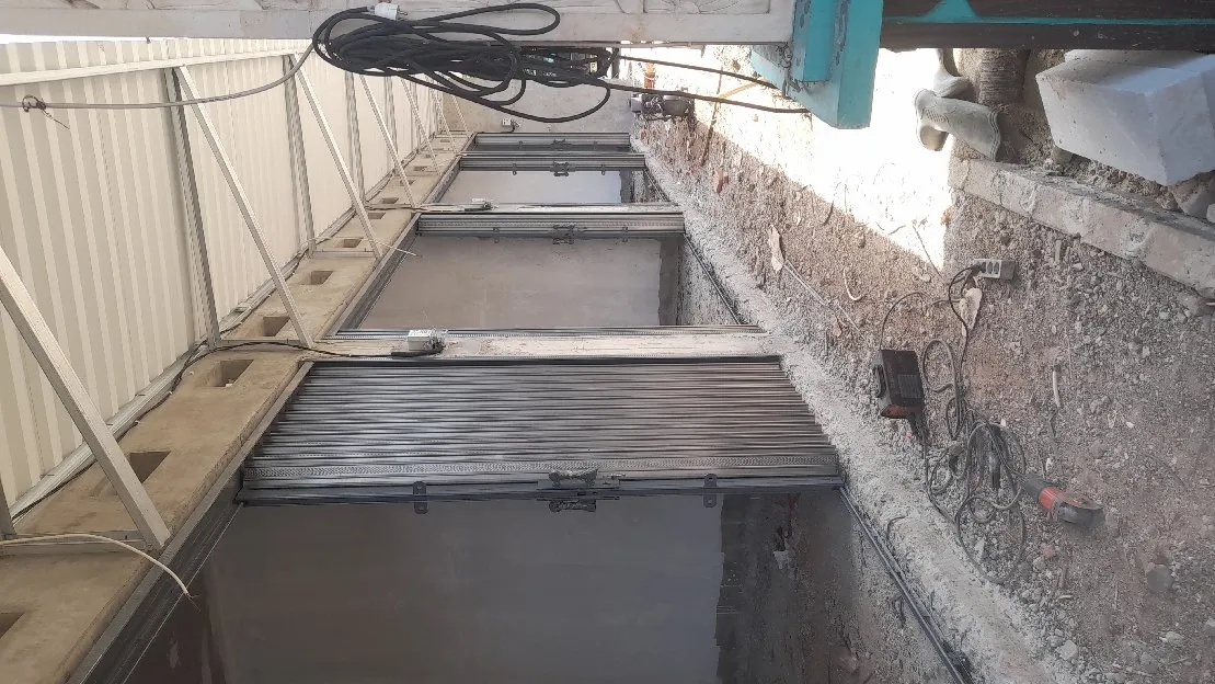 081356417209 Tukang servis pasang baru rollingdoor / folding gate kalimulya - suka maju