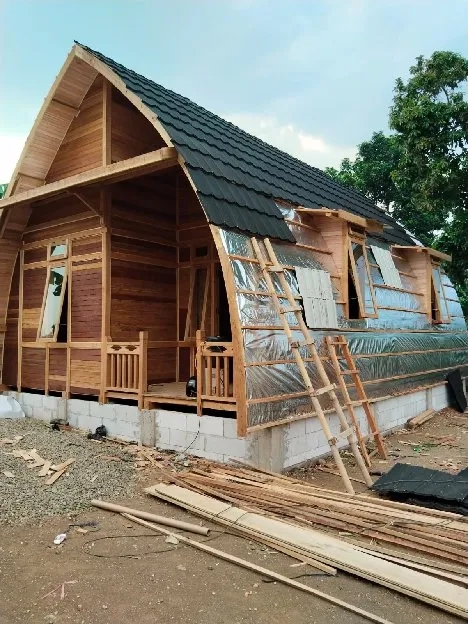 Wahyu Rumah Kayu