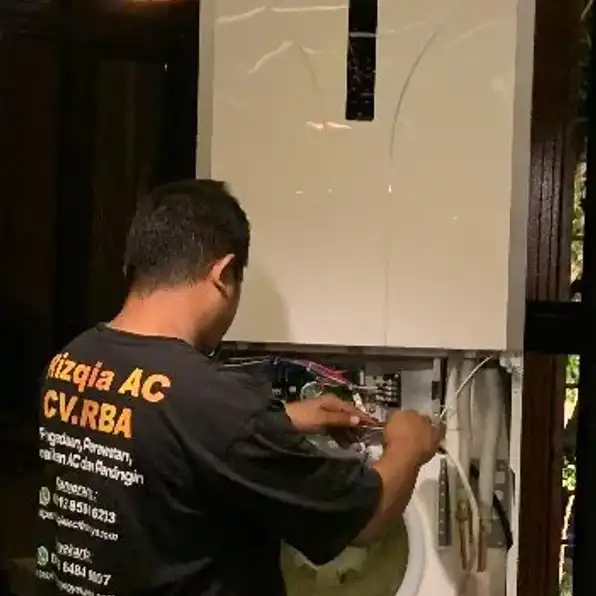 Service AC Standing floor Sumarecon Serpong 081385846234