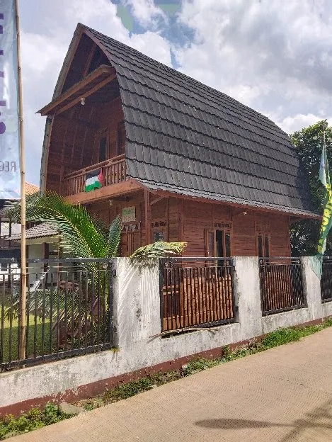 Wahyu Rumah Kayu