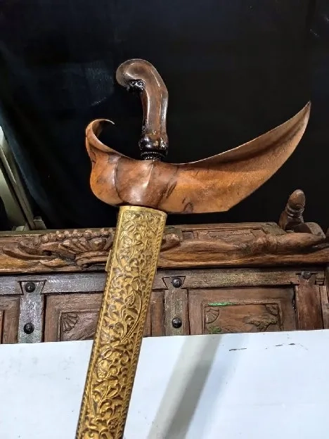 Keris jangkung pamor wengkon isen 