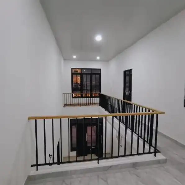 Rumah Baru Full Renovasi di Kebayoran Baru Senopati,8 KT,7carport