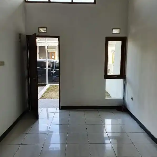 Disewakan rumah ciganitri dalam cluster