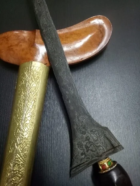 Keris Brojol Pamor Pedaringan Kebak