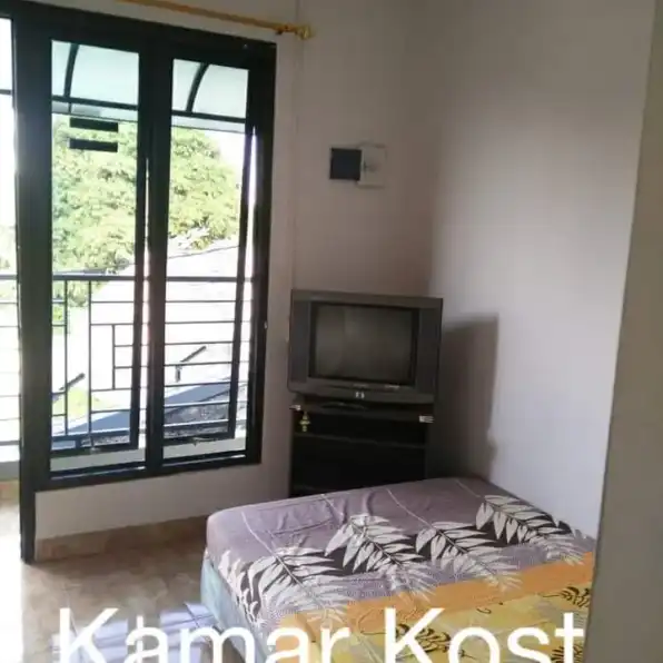 Jual Rumah Kost di Jalan Haji Saleh Tangerang Selatan Strategis