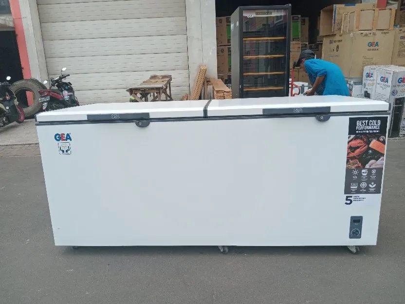 Cuci gudang NEW Chest Freezer GEA AB-900TX Garansi