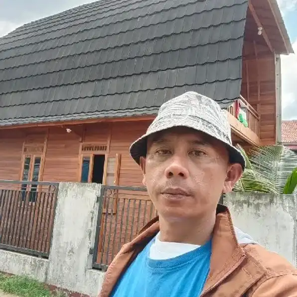 Wahyu Rumah Kayu