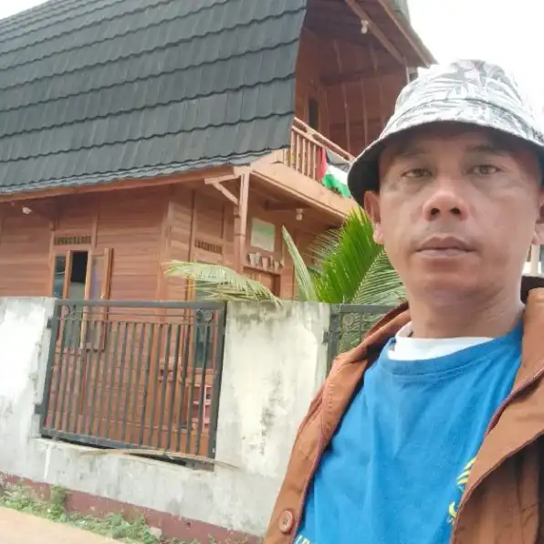 Wahyu Rumah Kayu