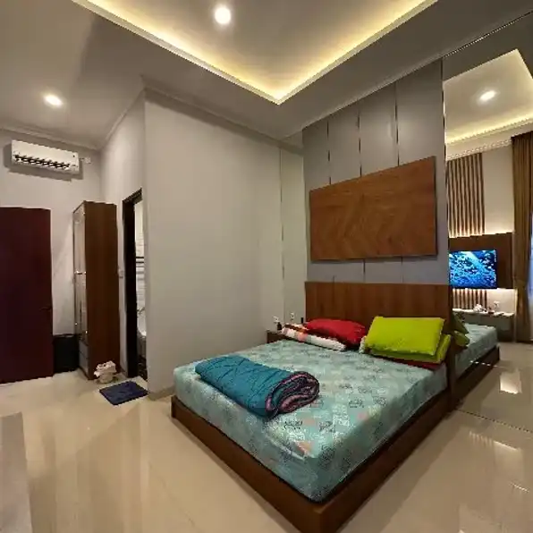 Rumah Baru dlm Komplek Pondok Indah jakarta selatan.nempel MaL