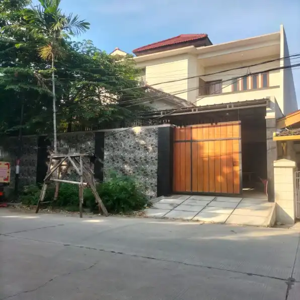 Jual rumah SHM Jakarta timur LT 450m²