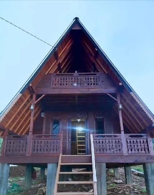 Wahyu Rumah Kayu