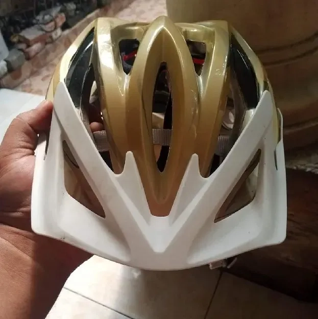 Helm Sepeda United Gold Original