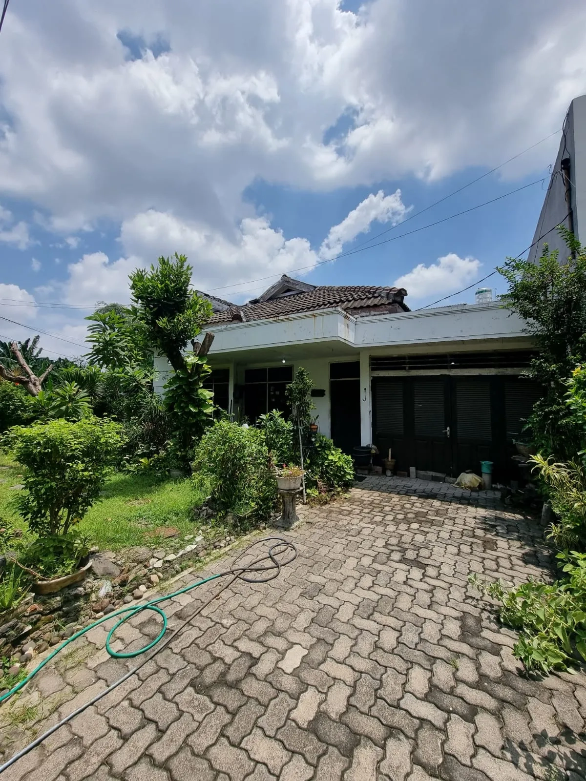 Jual Rumah Hitung Tanah di Panjang Jiwo Permai Surabaya