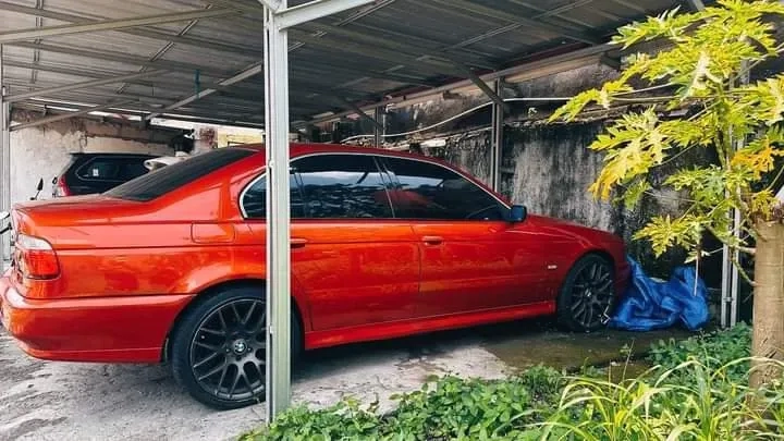 BMW 528i Mulus, Surat Lengkap, Pajak Hidup