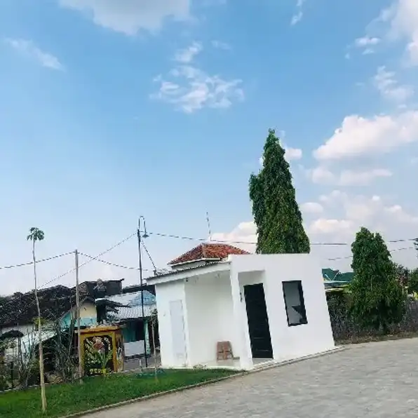 DIJUAL RUMAH KOMERSIL MURAH