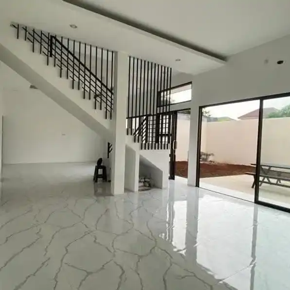 rumah modern tropis akses lebar di Pondok Cabe Tangsel