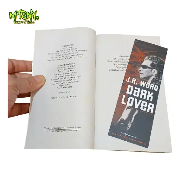 Novel Dewasa Romance Terjemahan Dark Lover Kekasih Misterius JR Ward