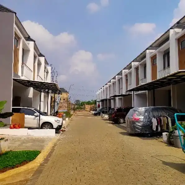 Rumah 2 lantai dan siap huni