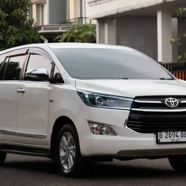 2016 Toyota innova 2.0 q at