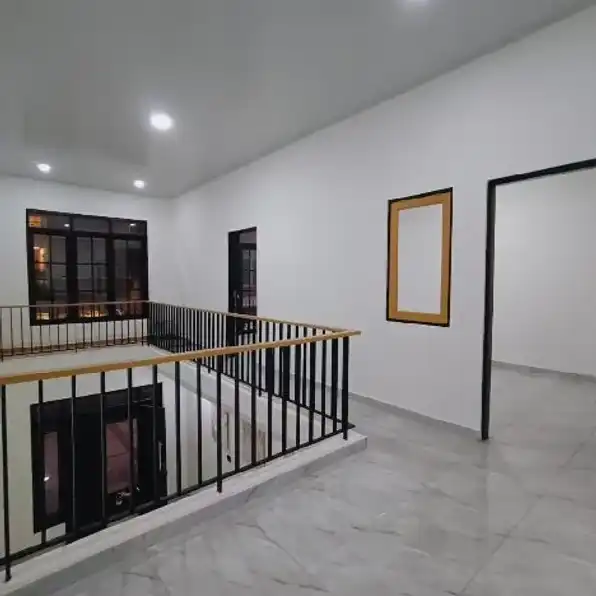 Rumah Baru Full Renovasi di Kebayoran Baru Senopati,8 KT,7carport