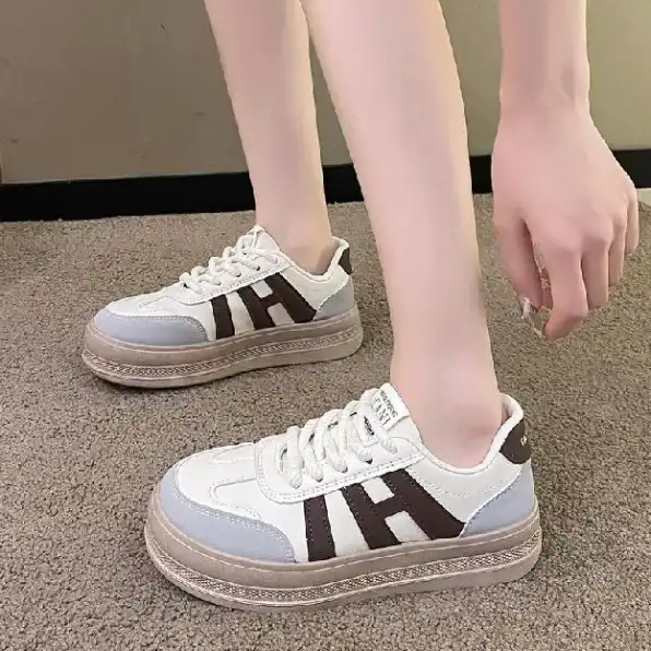 Sepatu Sneakers Wanita Fashion Korea Casual Shoes Trendy