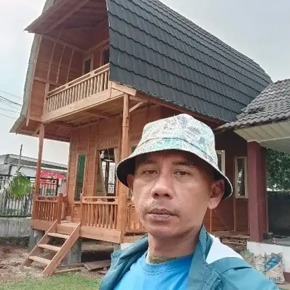 Wahyu Rumah Kayu