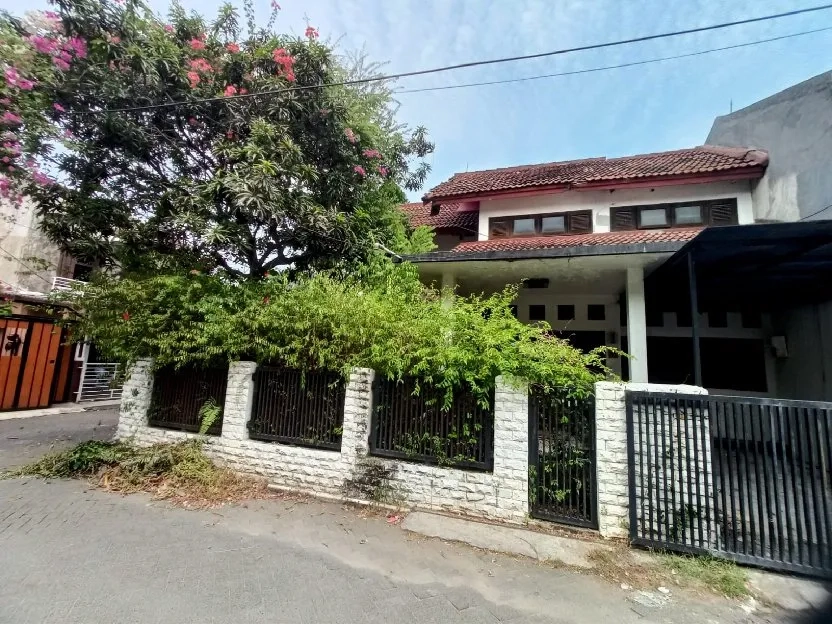 RUMAH MEWAH JL CUCUR TIMUR BINTARO SEKTOR 4 HARGA MIRING