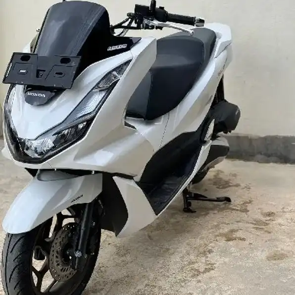 Honda pcx 160cc putih