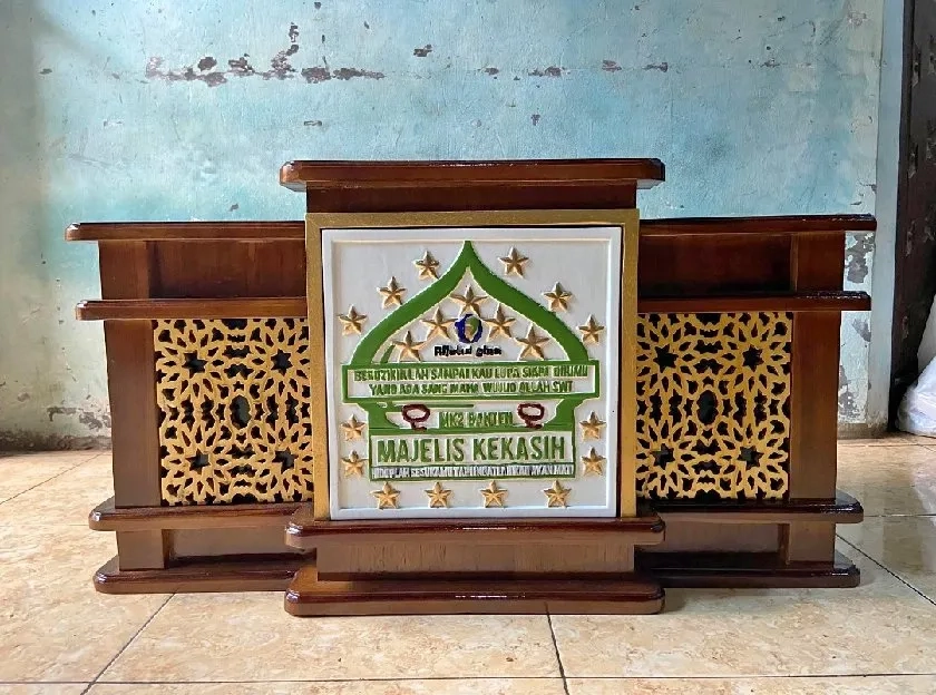 mimbar majelis pidato masjid