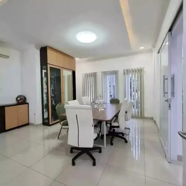 Jual Rumah dan Kantor di Raya Jatipadang Jakarta Selatan