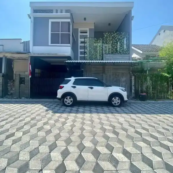 Jual Rumah di Komplek Royal Paka Kota Surabaya Shm