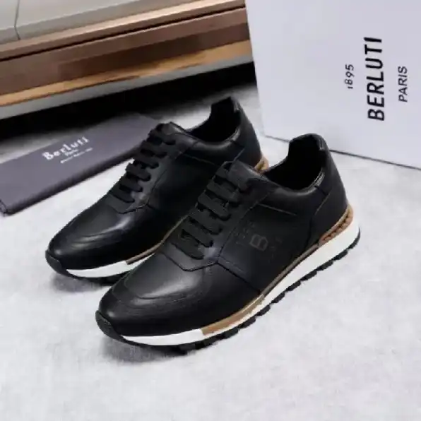 Sepatu sneakers pria berluti