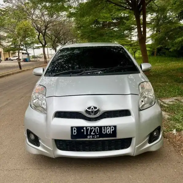 2012 Toyota yaris e at 1.5 matic